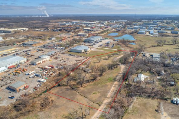 1706 N 161st East Ave, Tulsa, OK 74116